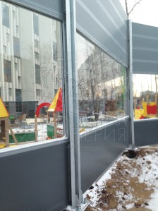 Шумозащитные экраны в Москве, ул. Герасима Курина, детская площадка.