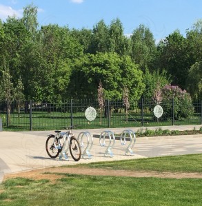 Велопарковки в Ботаническом саду